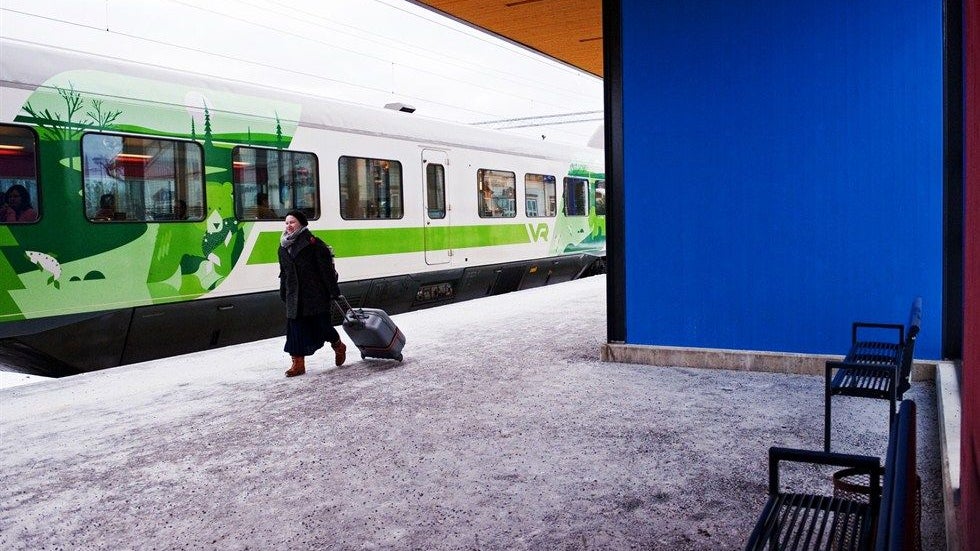 Parkeringen vid stationen i Bennäs