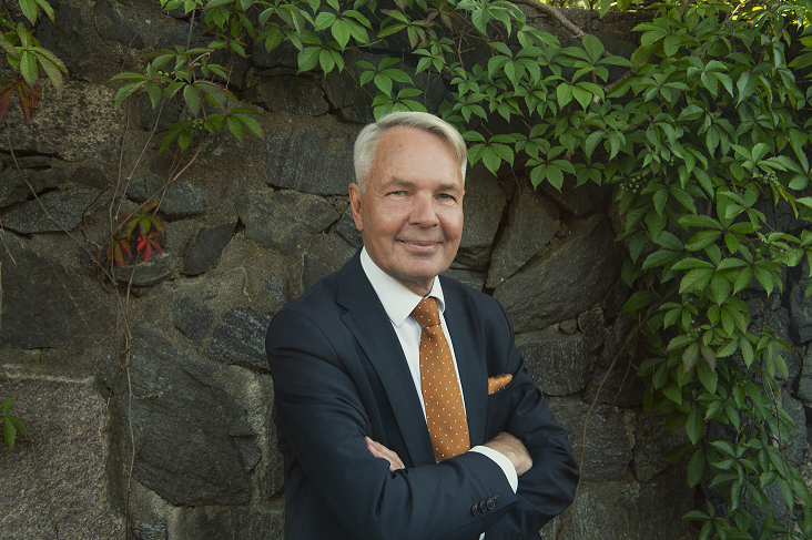 Pekka Haavisto Vahdon kirjastolla 9.12. klo 15.15 – 16